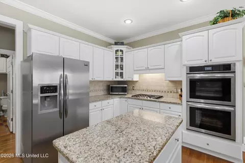Kitchen - 8083 Windersgate Dr, Olive Branch, MS 38654 photo 1 of 4