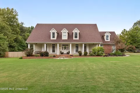 Exterior - 8083 Windersgate Dr, Olive Branch, MS 38654 photo 2 of 9