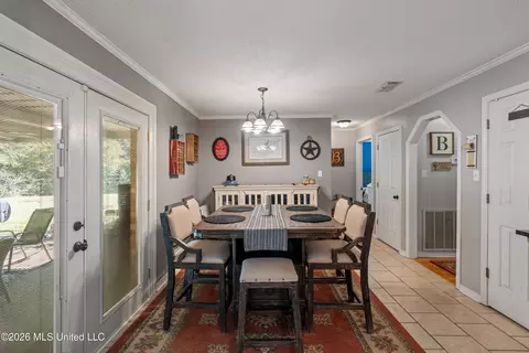 Dining - 689 Silver Ln, Brookhaven, MS 39601 photo 1 of 2