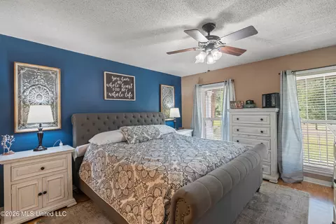 Bedroom - 689 Silver Ln, Brookhaven, MS 39601 photo 1 of 7