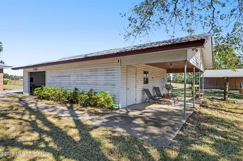 Exterior - 2672 Dickerson Sawmill Rd, Lucedale, MS 39452 photo 5 of 8