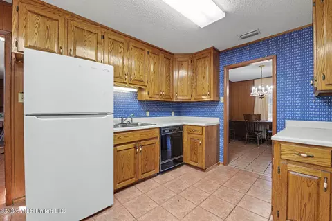 Kitchen - 2672 Dickerson Sawmill Rd, Lucedale, MS 39452 photo 2 of 2