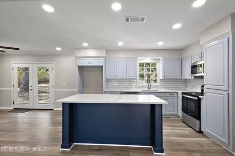 Kitchen - 1404 Plantation Blvd, Jackson, MS 39211 photo 1 of 3