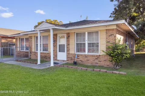 270 Nixon St, Biloxi, MS 39530
