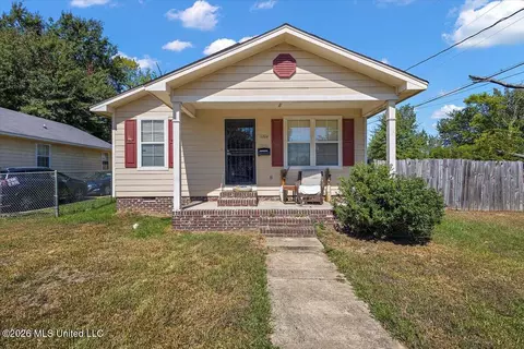 1204 Gentry St, Jackson, MS 39213