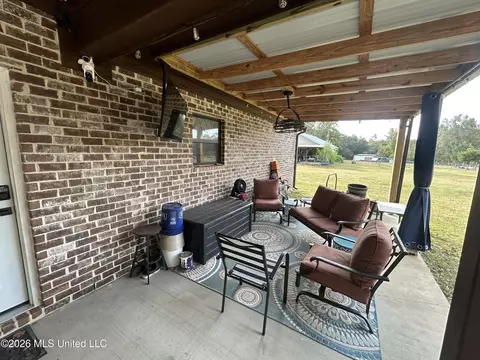 Exterior - 1095 Willis Cotton Rd, Summit, MS 39666 photo 5 of 6