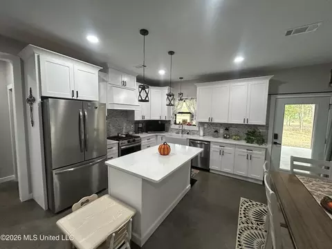 Kitchen - 1095 Willis Cotton Rd, Summit, MS 39666 photo 1 of 7