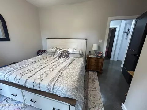 Bedroom - 1095 Willis Cotton Rd, Summit, MS 39666 photo 2 of 19