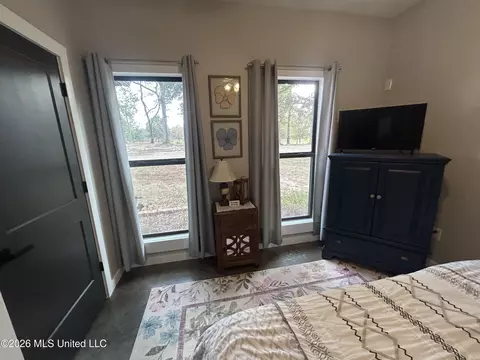 Bedroom - 1095 Willis Cotton Rd, Summit, MS 39666 photo 3 of 19