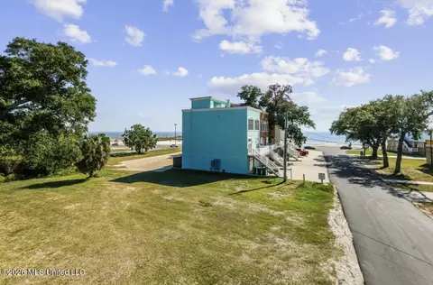 124 Texas Ave, Gulfport, MS 39507