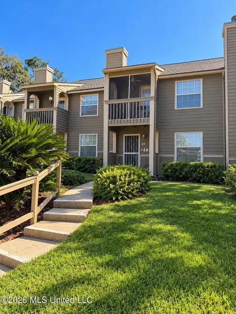 495 Popps Ferry Rd #20, Biloxi, MS 39531