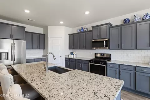 Kitchen - 7000 Crawford Dr, Long Beach, MS 39560 photo 3 of 5