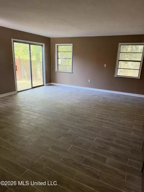 3750 Douglas Ave, Jackson, MS 39213 photo 3