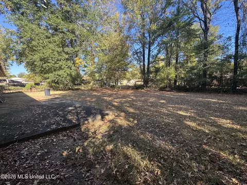 Exterior - 4674 Norway Dr, Jackson, MS 39206 photo 4 of 4