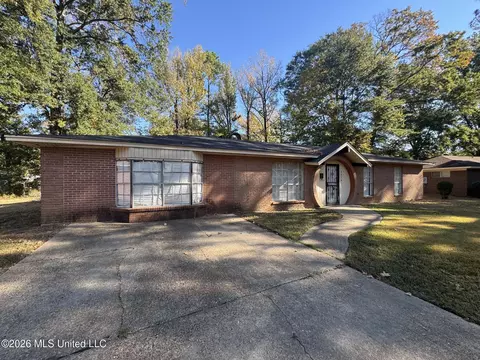 Exterior - 4674 Norway Dr, Jackson, MS 39206 photo 2 of 4