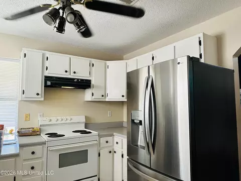Kitchen - 8304 Section Rd, Lucedale, MS 39452 photo 1 of 1