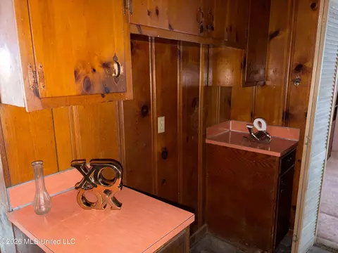 Kitchen - 3602 Westchester Dr, Jackson, MS 39213 photo 3 of 3