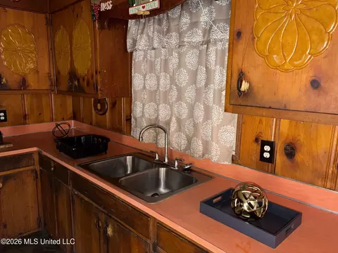 Kitchen - 3602 Westchester Dr, Jackson, MS 39213 photo 2 of 3