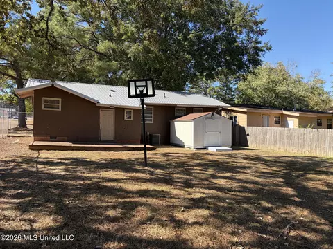 Exterior - 3602 Westchester Dr, Jackson, MS 39213 photo 2 of 2