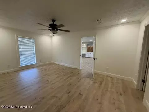 Living - 1011 Pinecrest Dr, Mccomb, MS 39648 photo 5 of 5