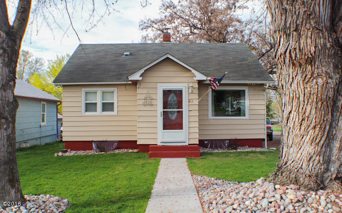611 12th Ave E, Polson, MT 59860 photo 1