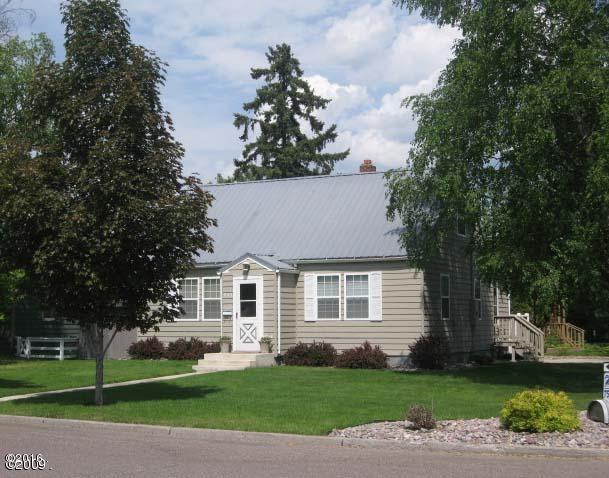 945 8th Ave E, Kalispell, MT 59901 photo 1