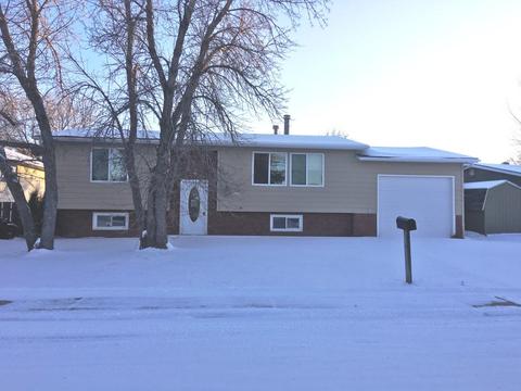 137 E Johnson St, Wolf Point, MT 59201 photo 1