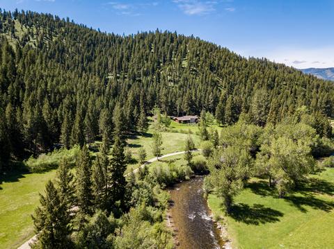 245 Circle M Dr, Sula, MT 59871 photo 1