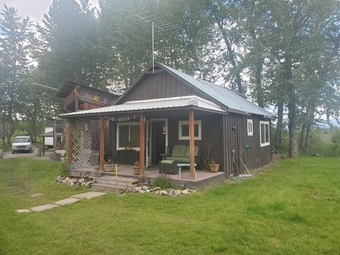 255 Polebridge Loop, Polebridge, MT 59928 photo 1