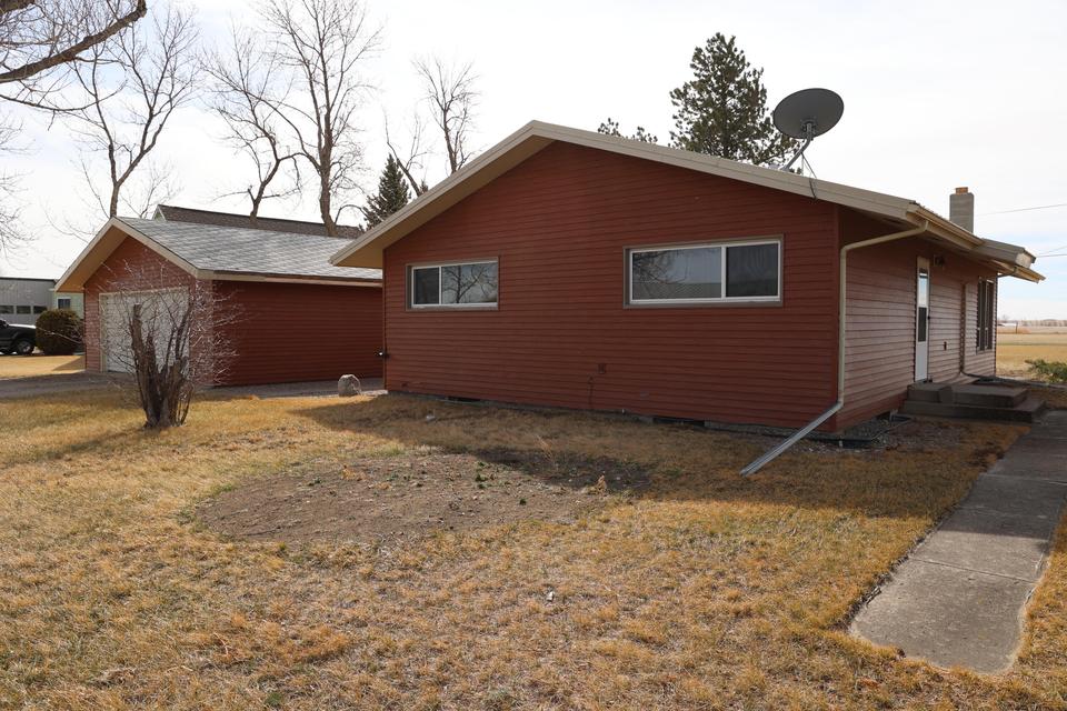 114 Dupuyer Ave, Valier, MT 59486 49 Photos MLS 22203659 Movoto