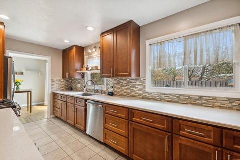 1035 8th Ave E, Kalispell, MT 59901 photo 1
