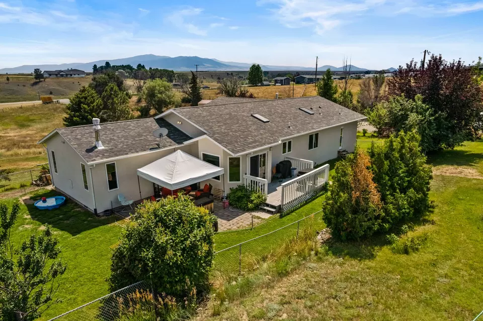 5412 Canyon Ferry Rd, East Helena, MT 59635 77 Photos Movoto