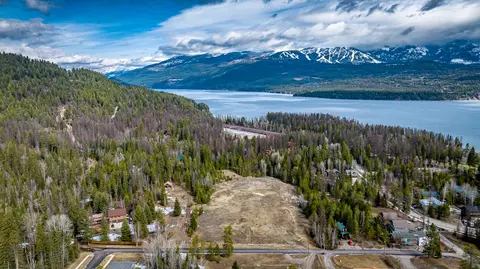 271 Lake Park Ln, Whitefish, MT 59937