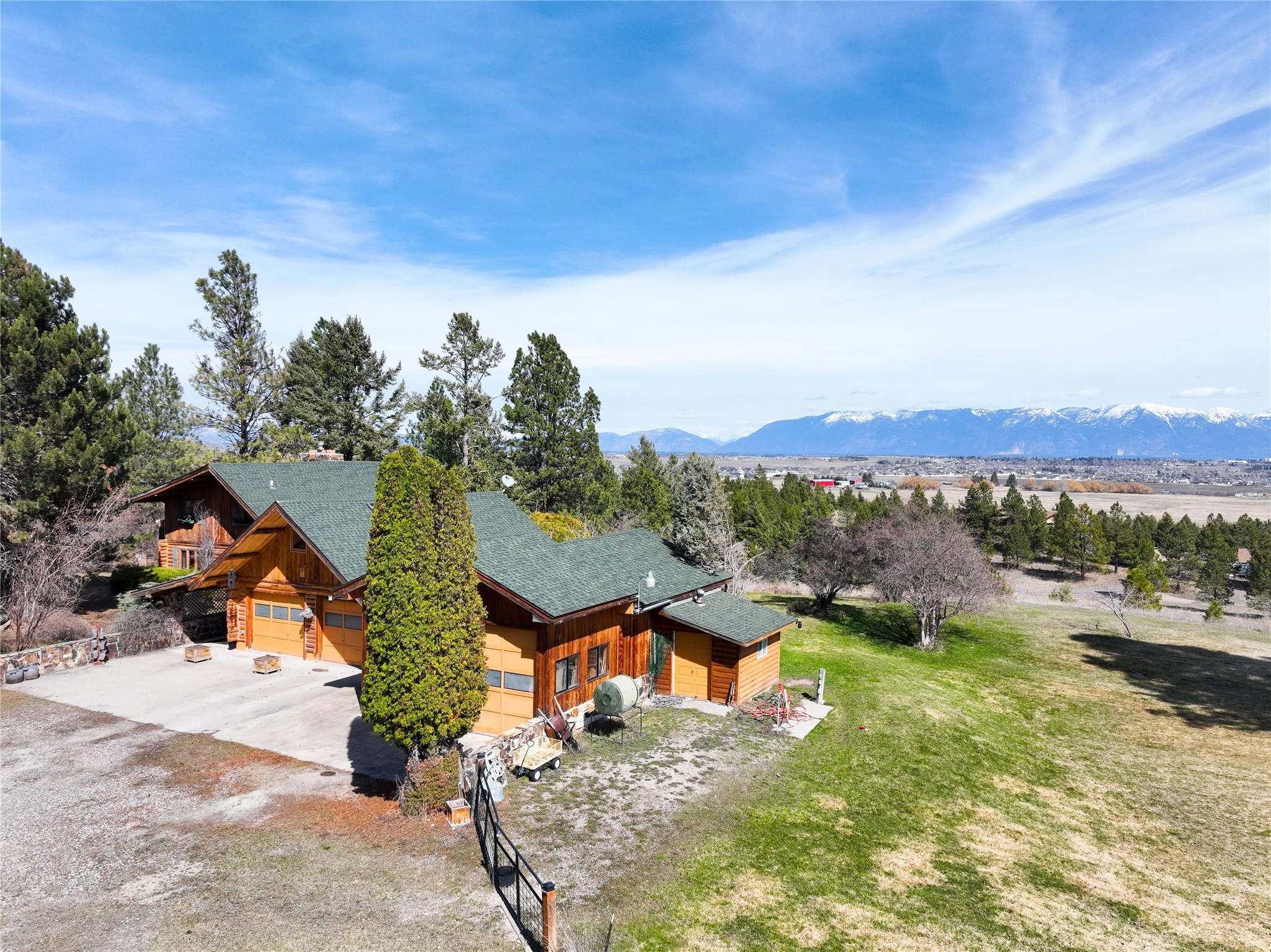 437 And 443 Sendero Dr