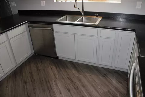 Kitchen - 2973 Old Us Highway 91, Cascade, MT 59421 photo 4 of 4