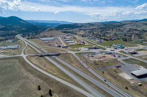 1196 Mt Hwy 282, Clancy, MT 59634