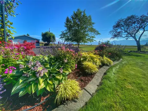 Exterior - 33953 33989 Fox Rd, Polson, MT 59860 photo 3 of 14