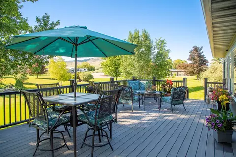 Exterior - 33953 33989 Fox Rd, Polson, MT 59860 photo 7 of 14
