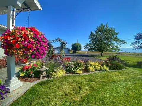 Exterior - 33953 33989 Fox Rd, Polson, MT 59860 photo 2 of 14