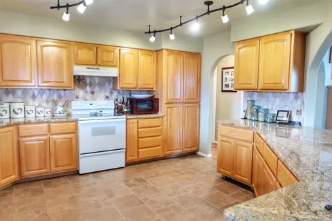 Kitchen - 33953 33989 Fox Rd, Polson, MT 59860 photo 2 of 3