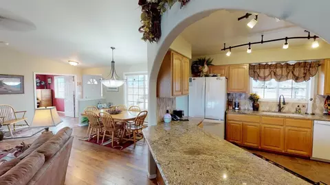Kitchen - 33953 33989 Fox Rd, Polson, MT 59860 photo 1 of 3