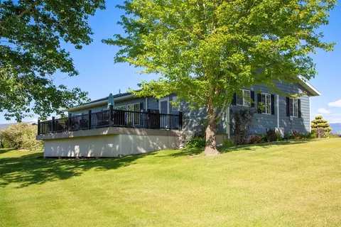 Exterior - 33953 33989 Fox Rd, Polson, MT 59860 photo 5 of 14