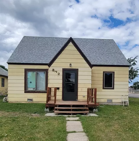 302 S Wisconsin St, Conrad, MT 59425