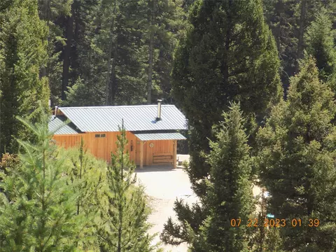 6 Cramer Springs Trl, Clinton, MT 59825