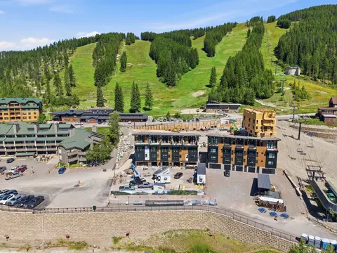 3900 Big Mountain Rd #B105, Whitefish, MT 59937