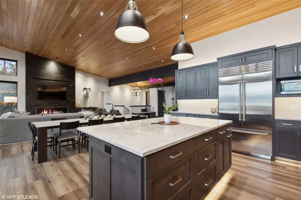 Kitchen - 22934 Damaskes Way, Rollins, MT 59931 photo 5 of 5