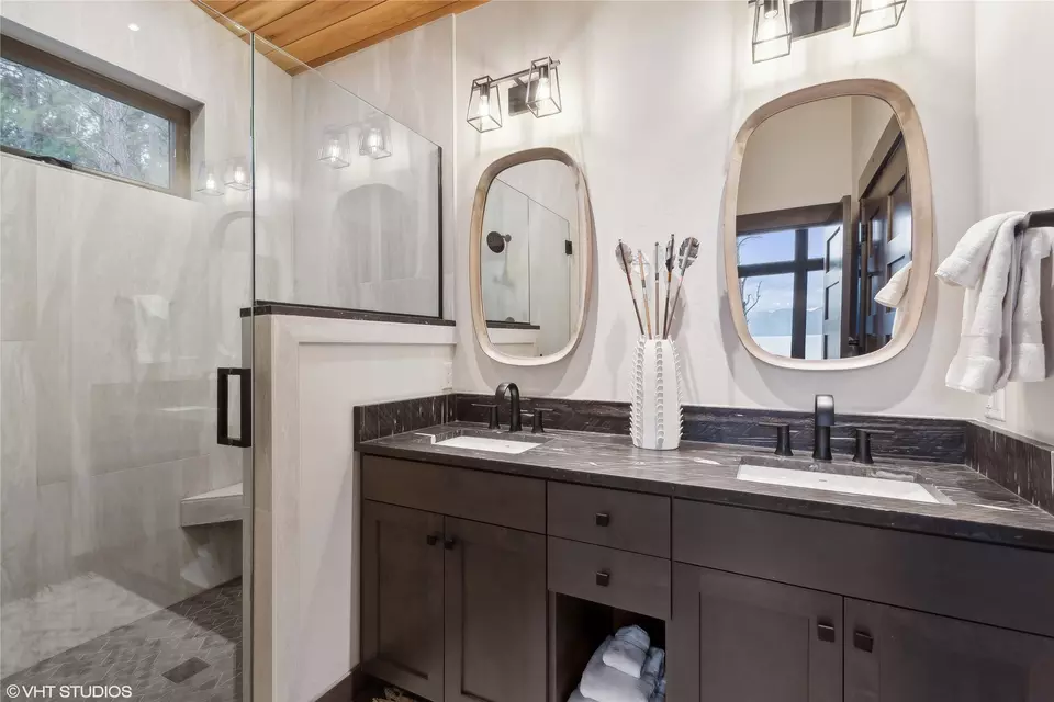 Bath - 22934 Damaskes Way, Rollins, MT 59931 photo 4 of 8