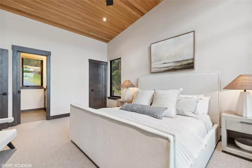 Bedroom - 22934 Damaskes Way, Rollins, MT 59931 photo 4 of 15