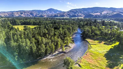 279 Conner Cutoff Rd, Conner, MT 59827
