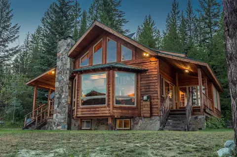 37258 Yaak River Rd, Yaak, MT 59935